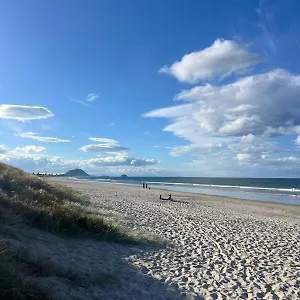 Gasthof Beach, Pohutukawa Deluxe Studio, On Hugoway, Papamoa